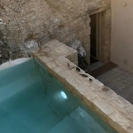 Grotta E Carrubo